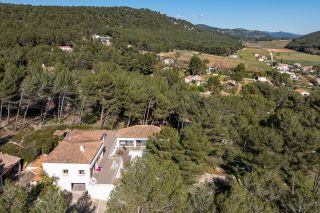 maison 6 Pièces en vente sur ROQUEFORT LA BEDOULE (13830)