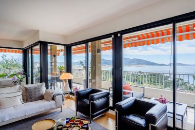 apartment 4 Rooms for sale on MARSEILLE (13007) Sale Apartment Marseille 7 4 Rooms 130 m²