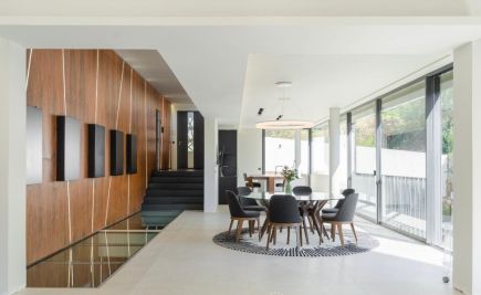 house 7 Rooms for sale on MARSEILLE (13007) Sale House Marseille 7 7 Rooms 375 m²