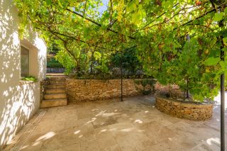 house 6 Rooms for sale on AURIOL (13390)