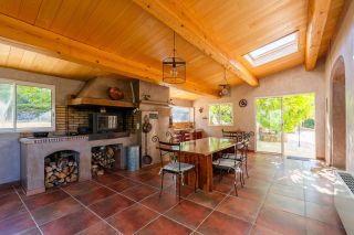 house 6 Rooms for sale on AURIOL (13390)