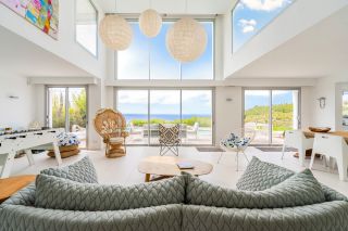 house 8 Rooms for sale on CASSIS (13260)