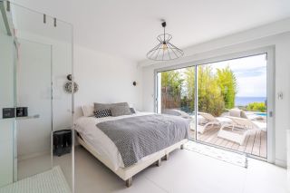 house 8 Rooms for sale on CASSIS (13260)