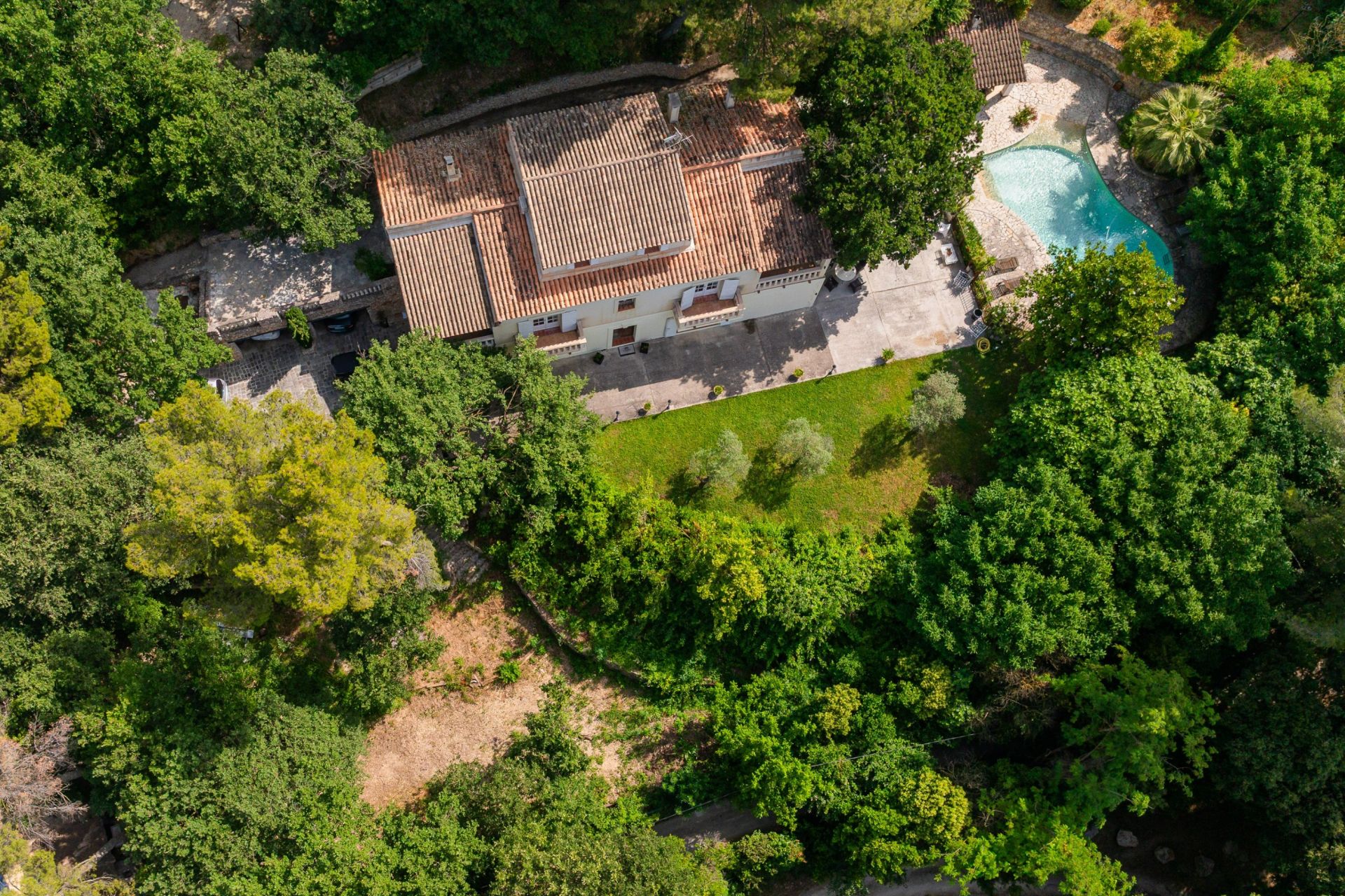 house 7 Rooms for sale on MARSEILLE (13011)