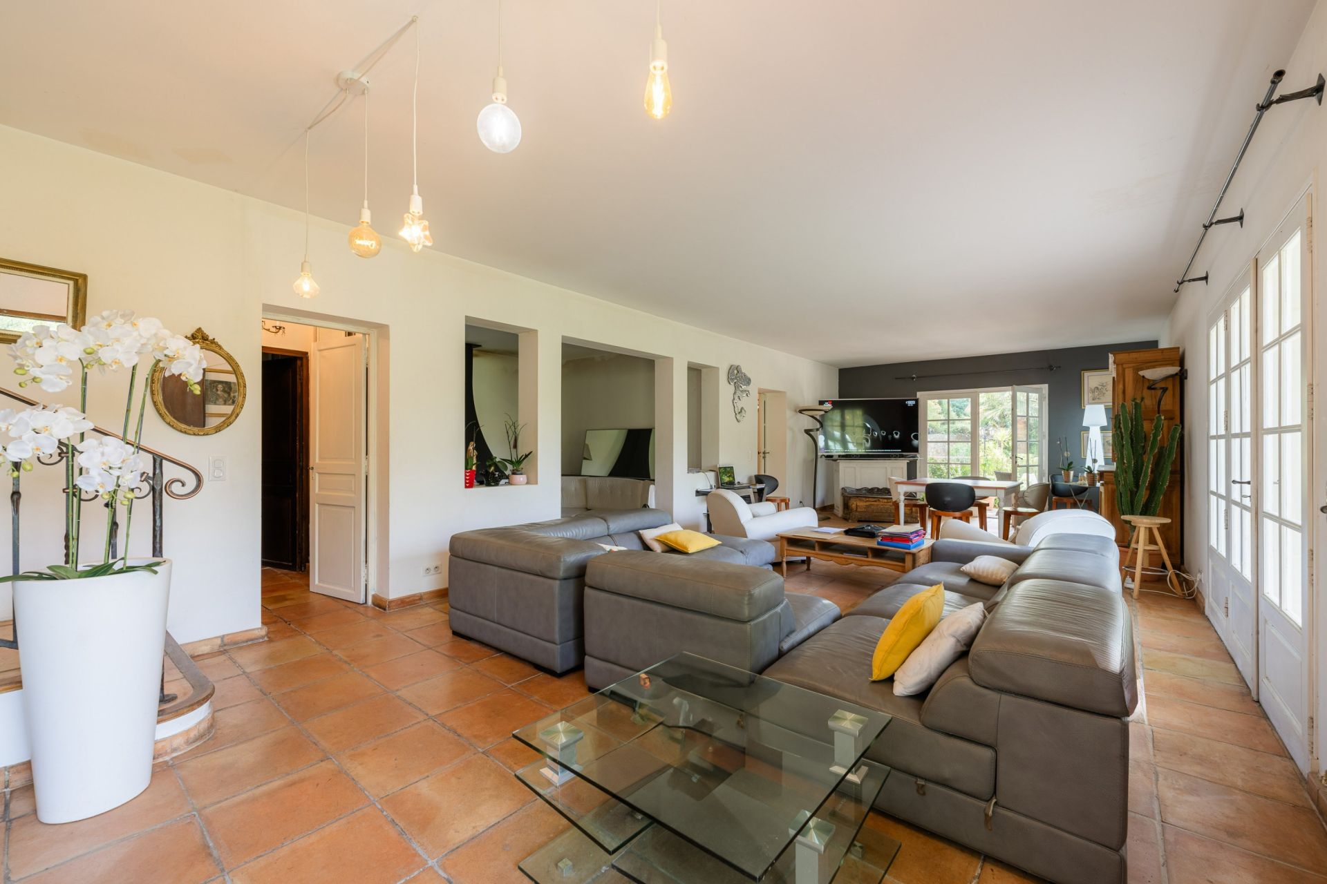 house 7 Rooms for sale on MARSEILLE (13011)