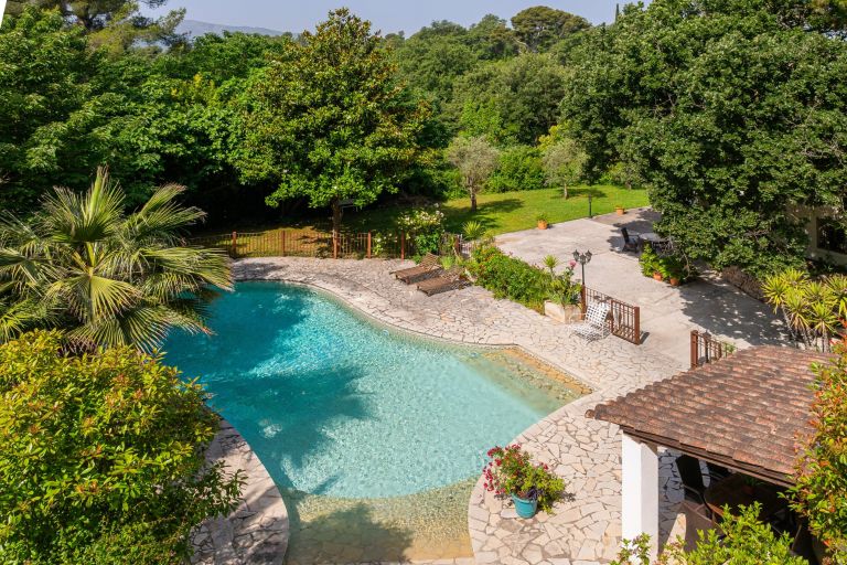 maison provençale 7 Pièces en vente sur MARSEILLE (13011)