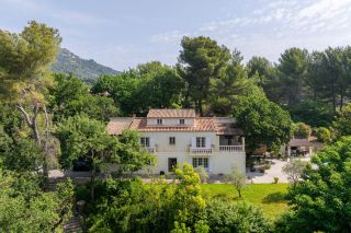 house 7 Rooms for sale on MARSEILLE (13011)