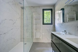 maison contemporaine 5 Pièces en location sur ROQUEVAIRE (13360)