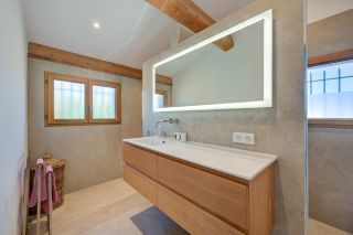 house 5 Rooms for sale on LA CIOTAT (13600)