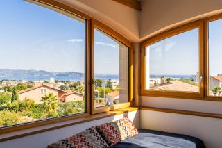 house 5 Rooms for sale on LA CIOTAT (13600)