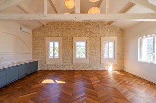 house 6 Rooms for sale on CASSIS (13260)