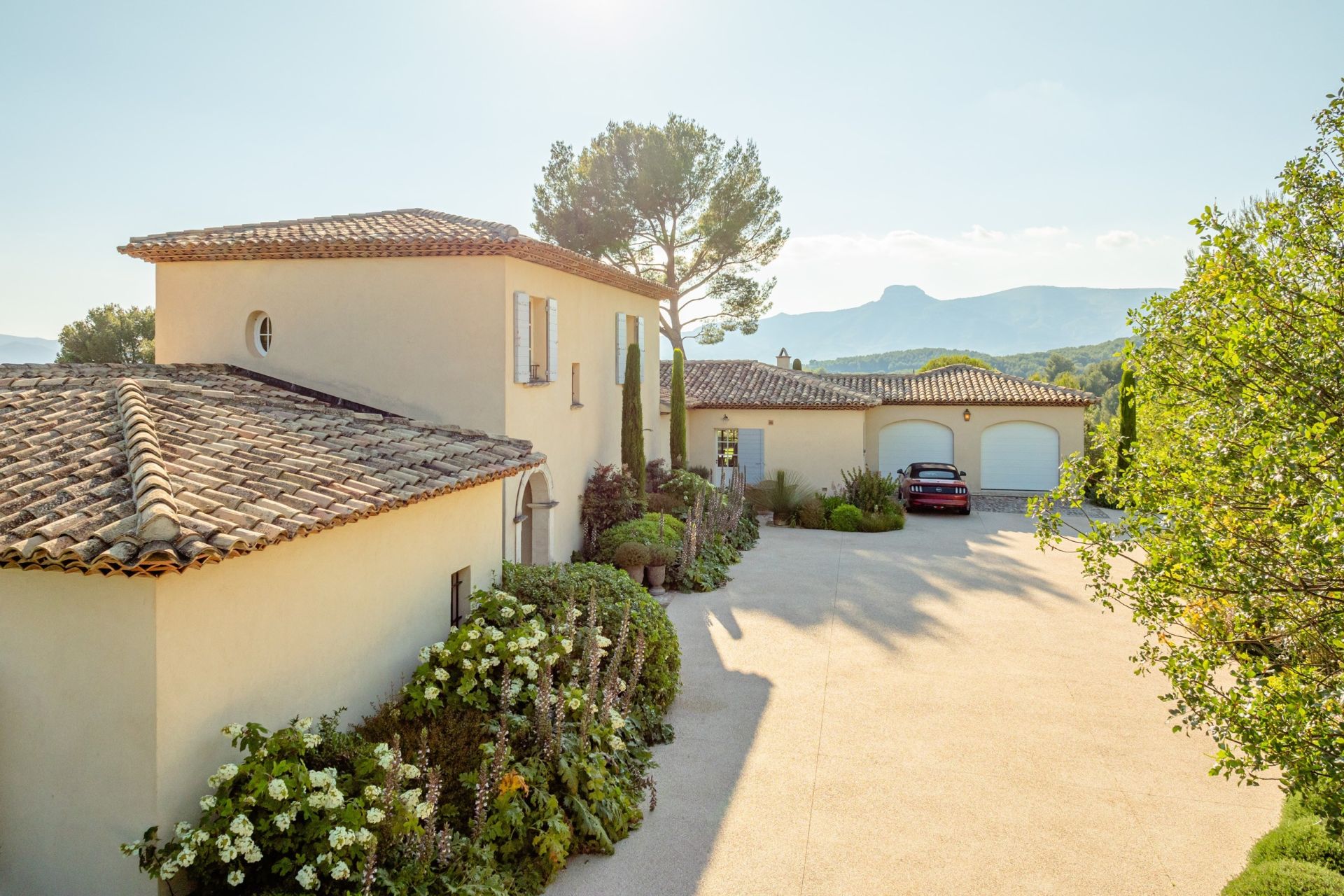 house 7 Rooms for sale on GEMENOS (13420)