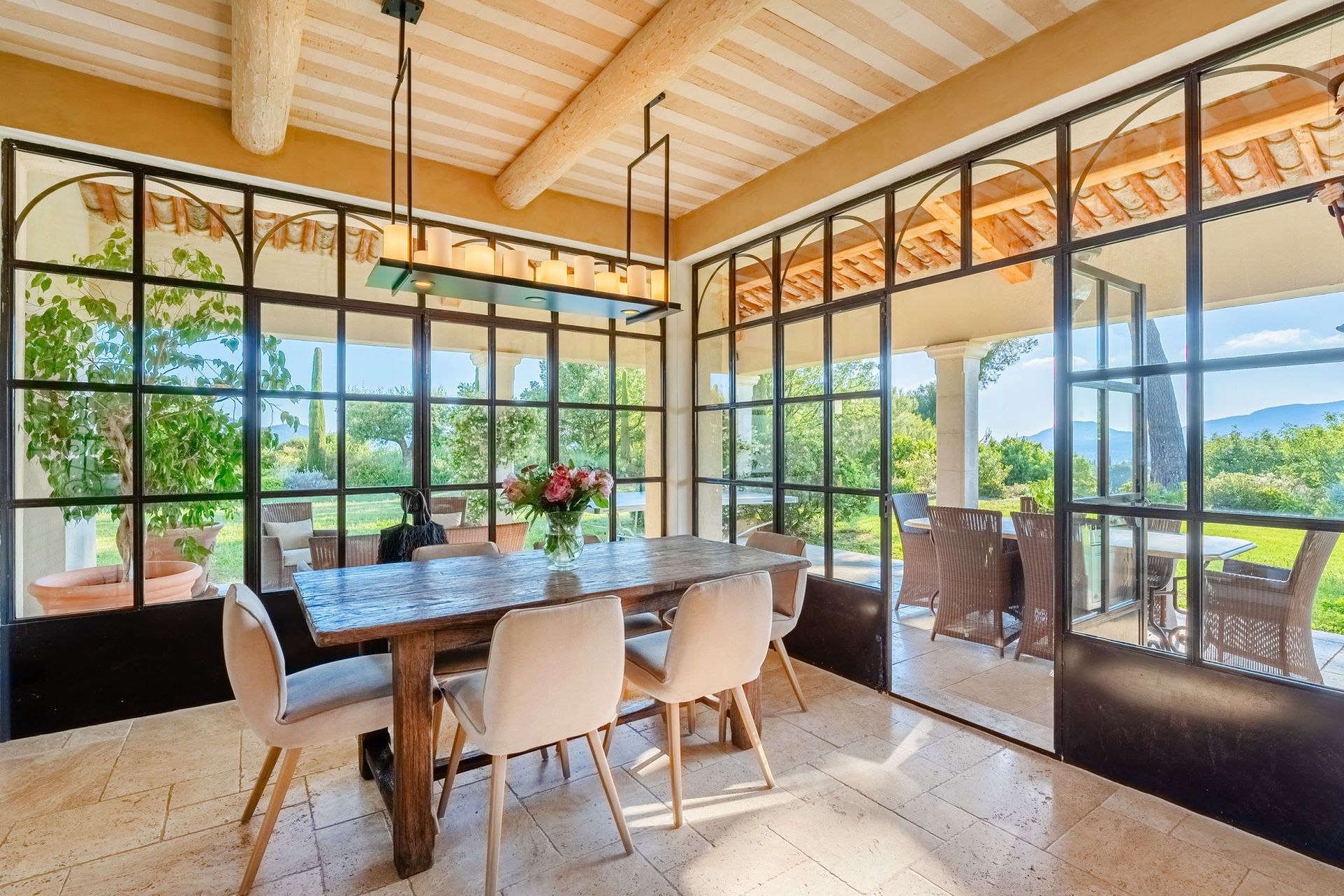 house 7 Rooms for sale on GEMENOS (13420)