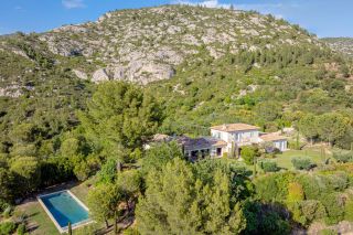 house 7 Rooms for sale on GEMENOS (13420)