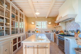 house 7 Rooms for sale on GEMENOS (13420)