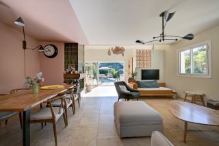 house 7 Rooms for sale on CASSIS (13260)