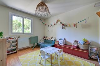 house 7 Rooms for sale on CASSIS (13260)