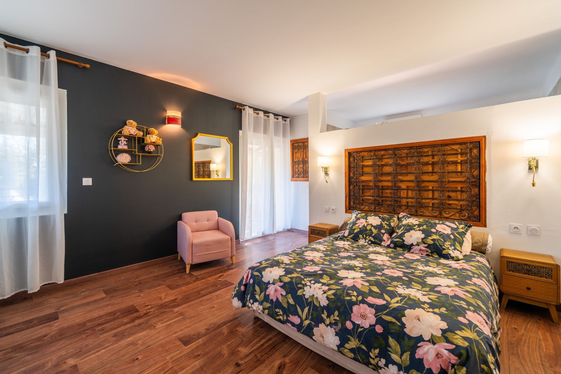 traditional house 8 Rooms for sale on MIMET (13105)