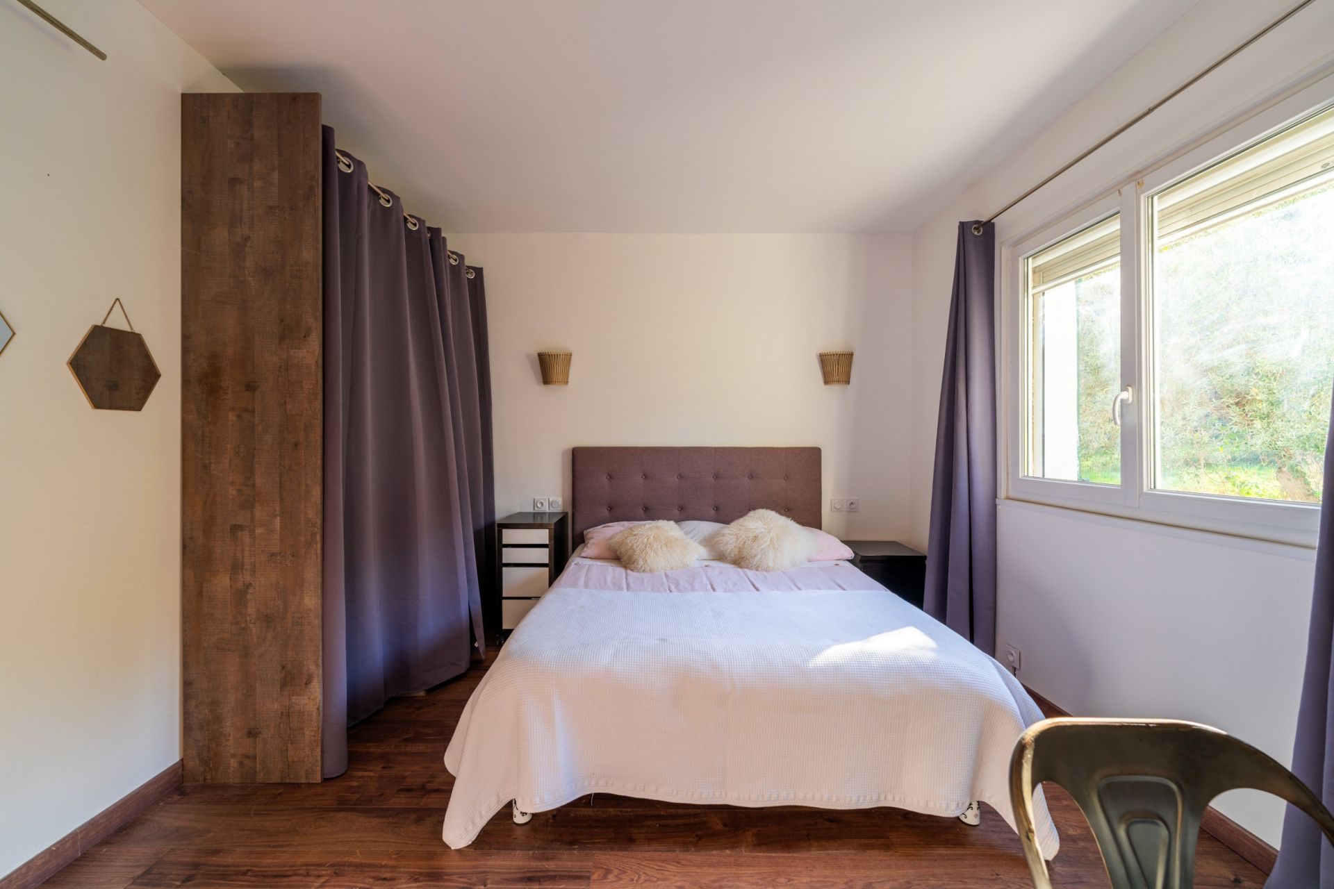 traditional house 8 Rooms for sale on MIMET (13105)