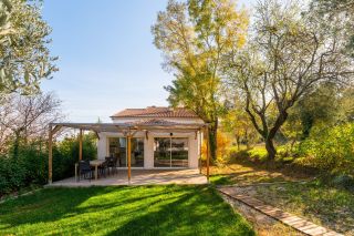 traditional house 8 Rooms for sale on MIMET (13105)