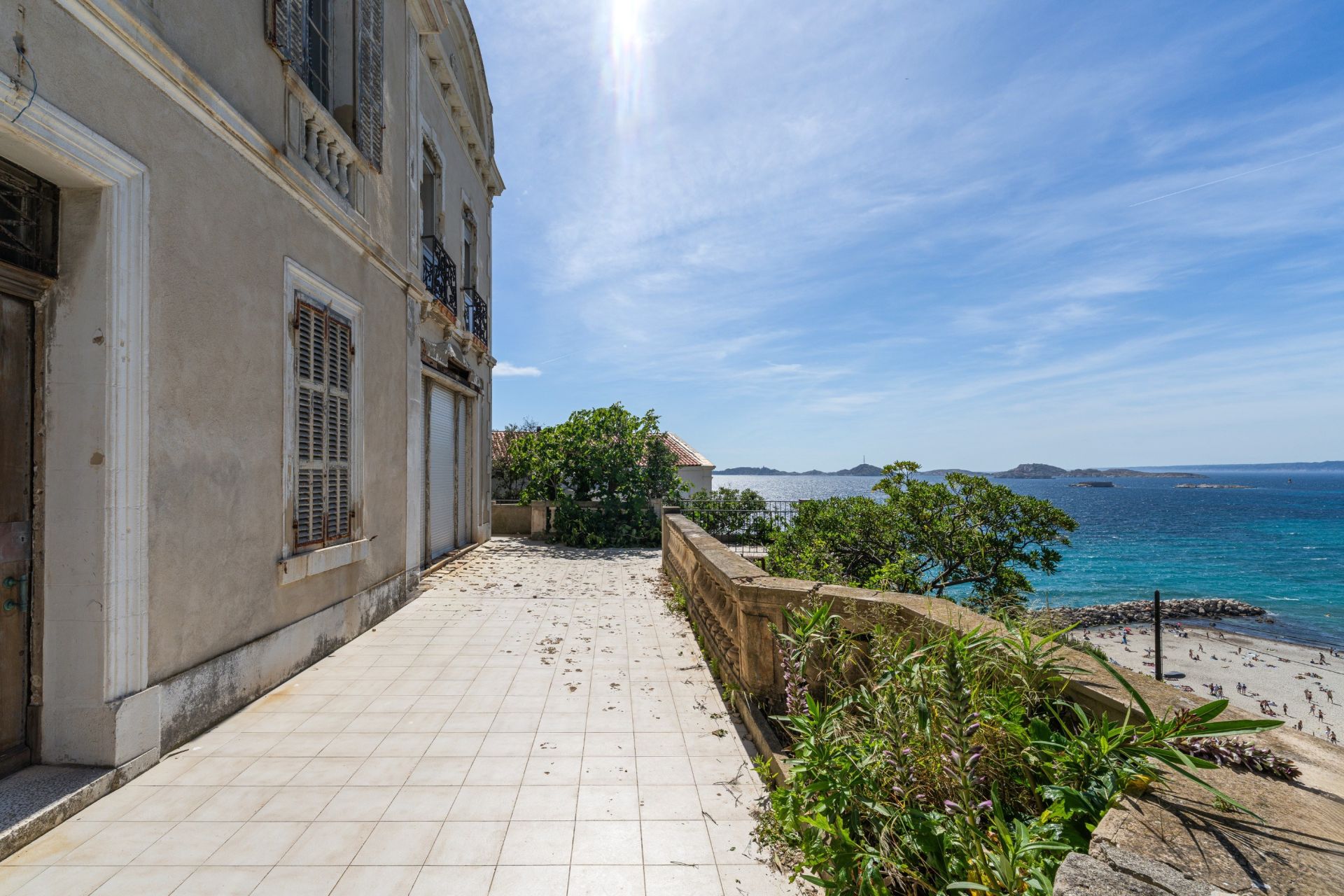 mansion 10 Rooms for sale on MARSEILLE (13007)