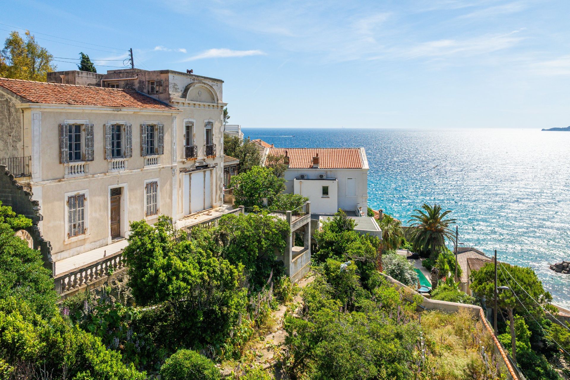 mansion 10 Rooms for sale on MARSEILLE (13007)