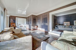 apartment 7 Rooms for sale on MARSEILLE (13008)