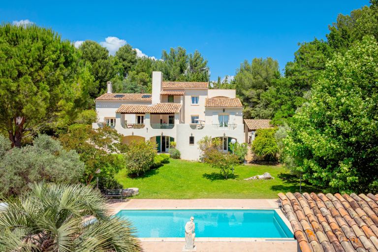 provencal house 7 Rooms for sale on AUBAGNE (13400)