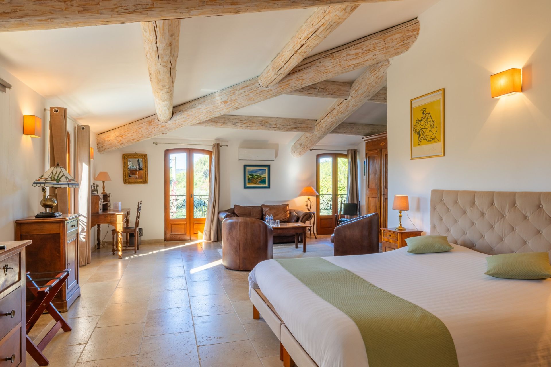 house 20 Rooms for sale on LE CASTELLET (83330)