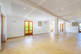 house 20 Rooms for sale on LE CASTELLET (83330)