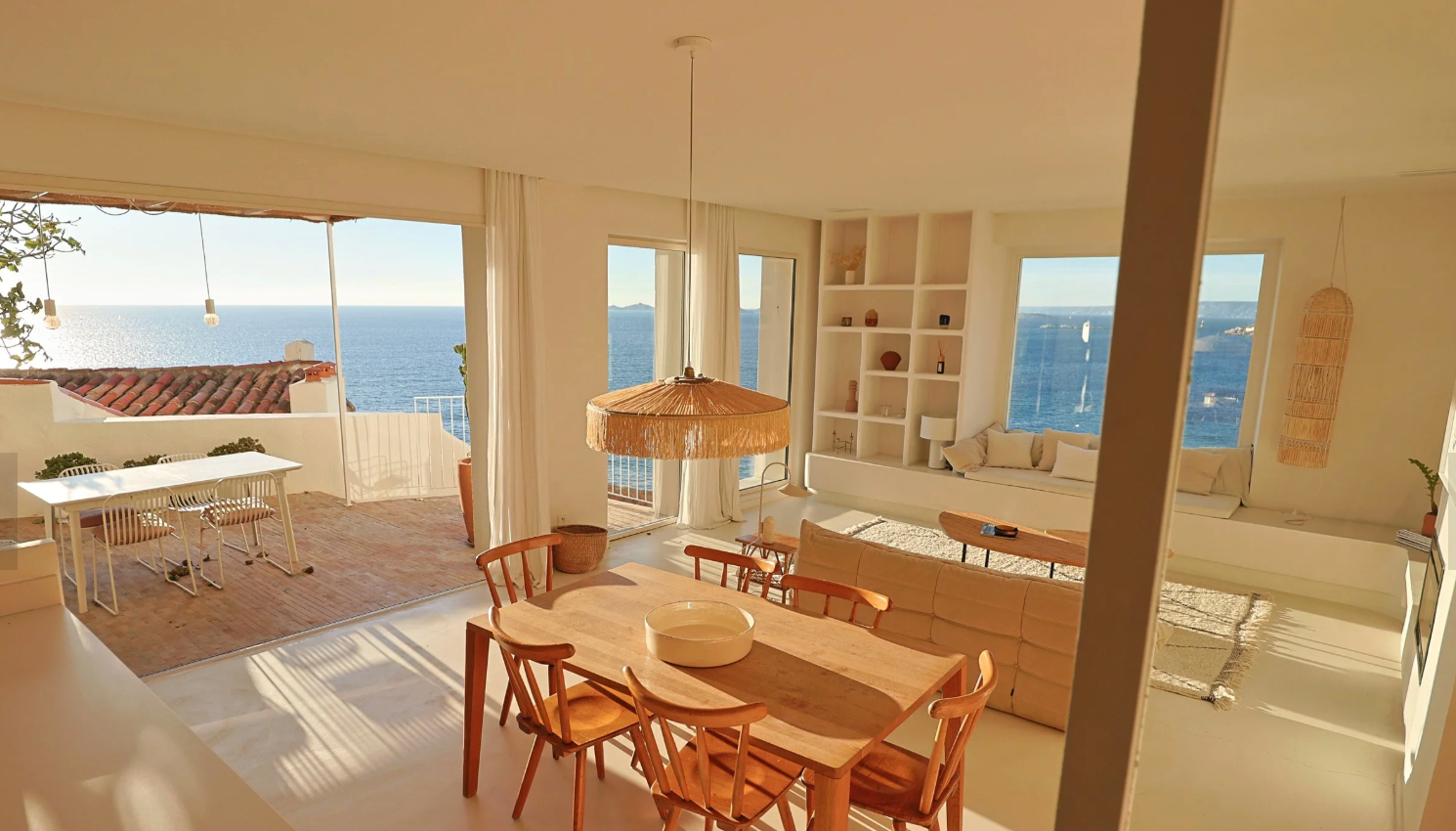 house 5 Rooms for sale on MARSEILLE (13007)