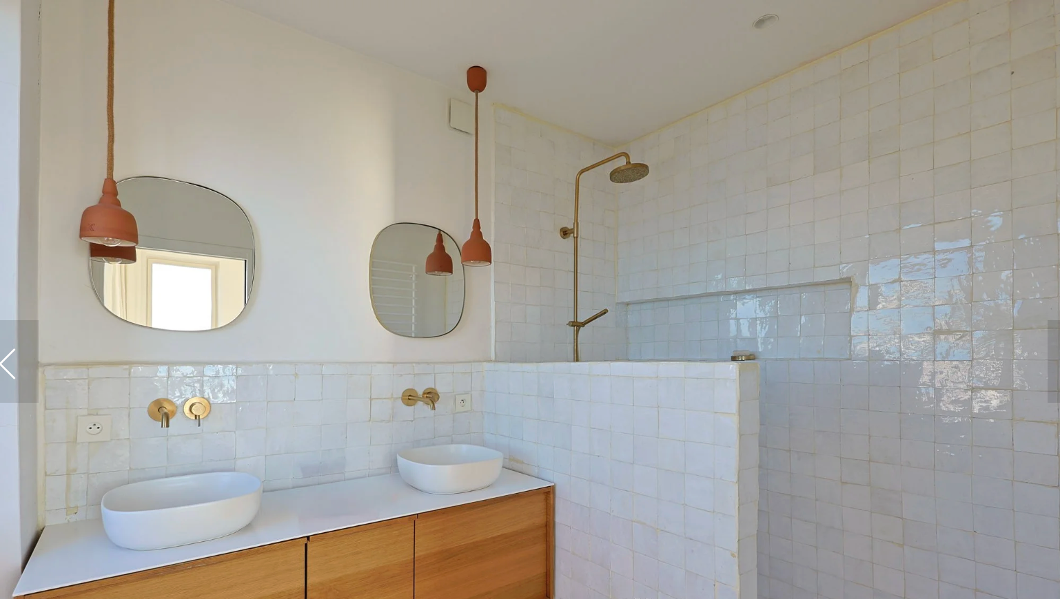 house 5 Rooms for sale on MARSEILLE (13007)