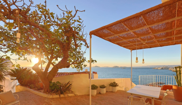 house 5 Rooms for sale on MARSEILLE (13007)