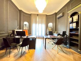 apartment 12 Rooms for rent on MARSEILLE (13008)