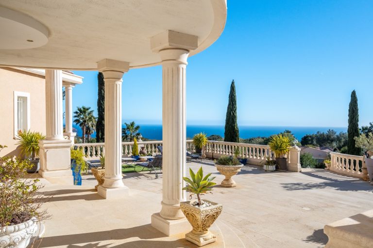 maison 10 Pièces en vente sur LA CIOTAT (13600)