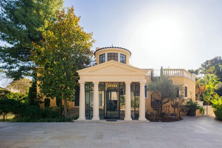 house 11 Rooms for sale on MARSEILLE (13008)