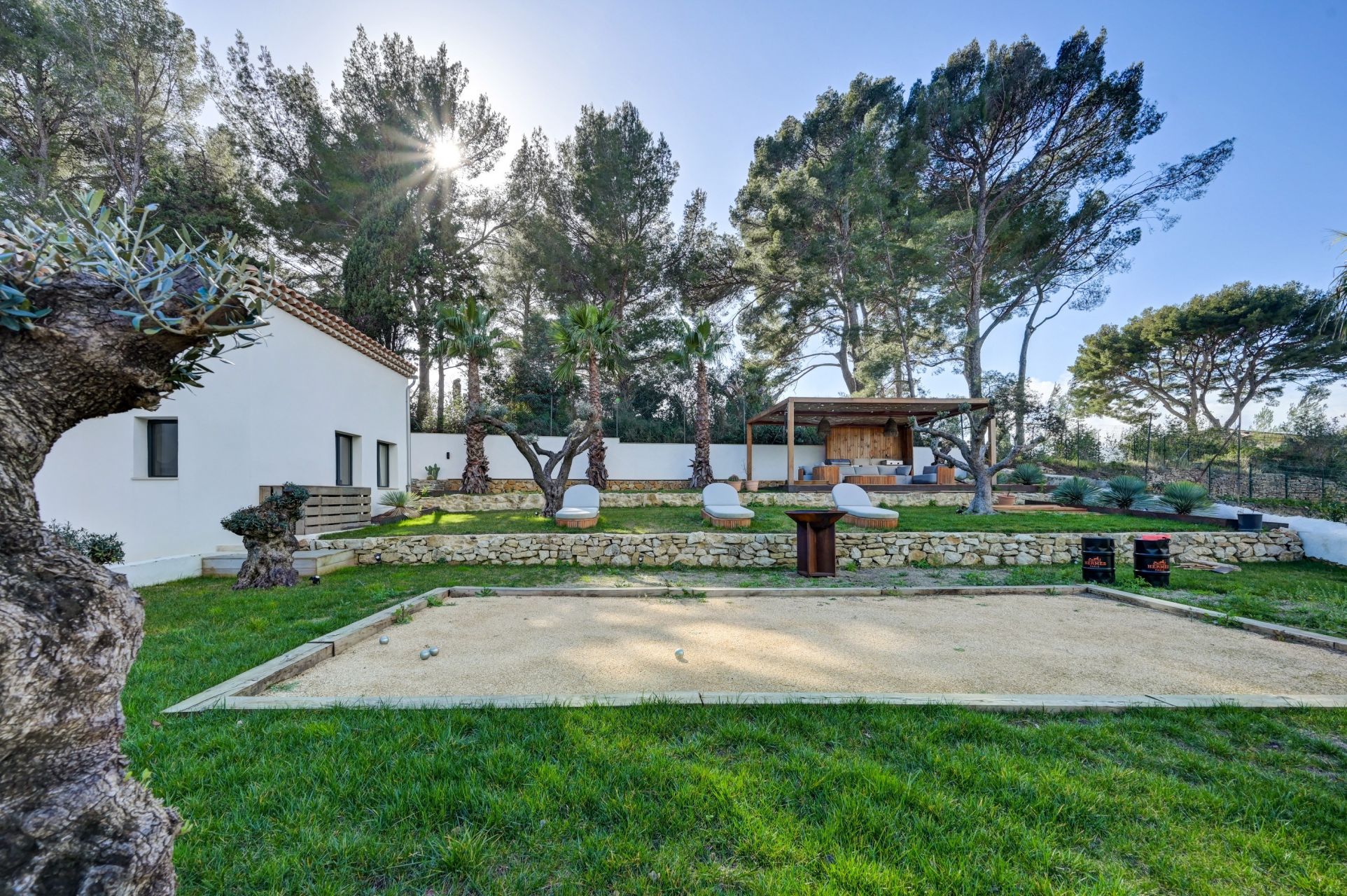 maison 8 Pièces en vente sur CASSIS (13260)