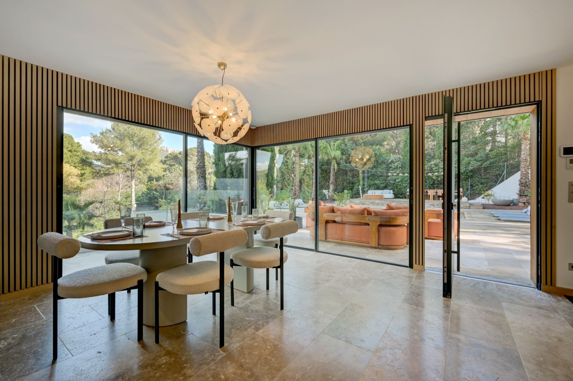 maison 8 Pièces en vente sur CASSIS (13260)