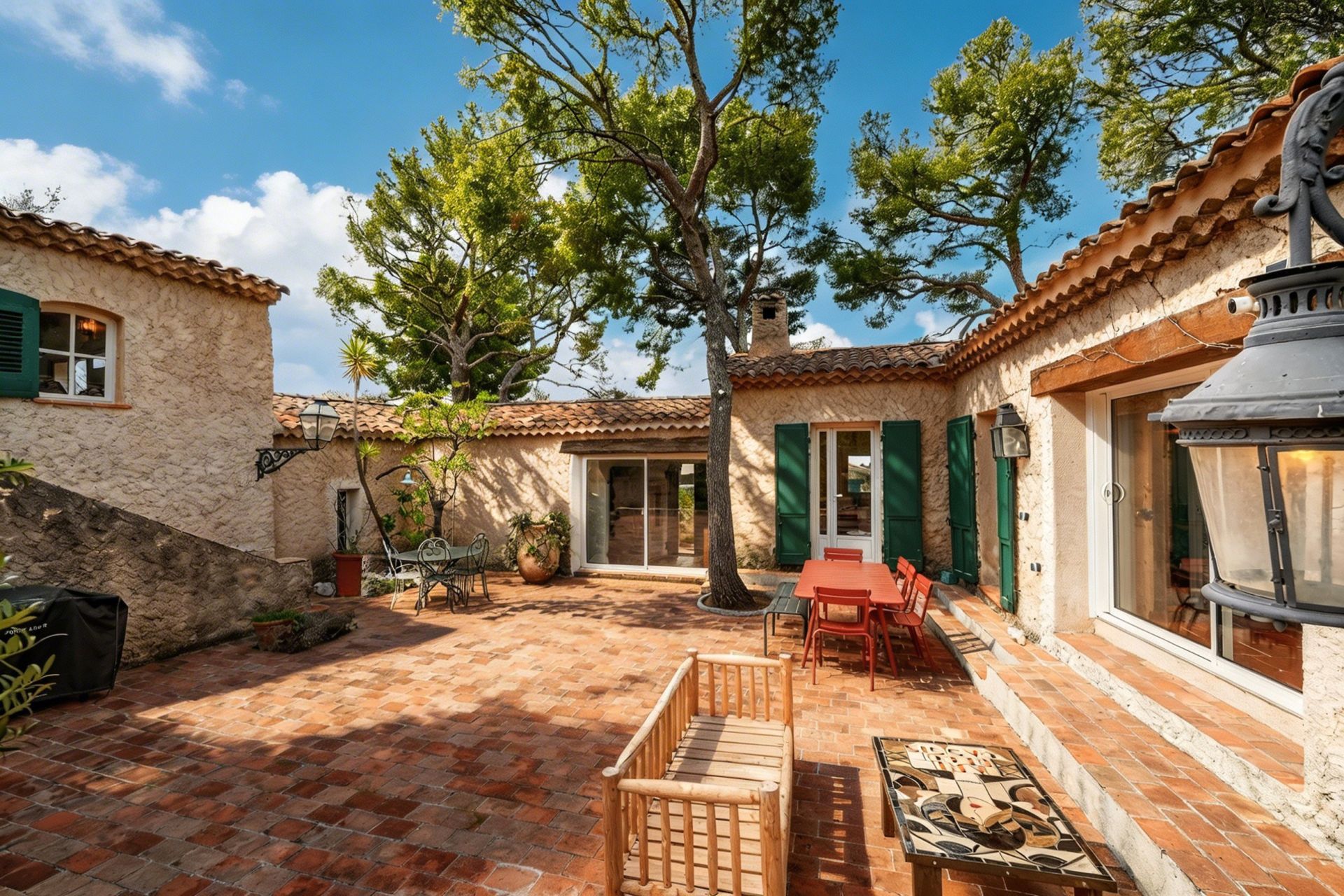 maison 8 Pièces en vente sur CASSIS (13260)