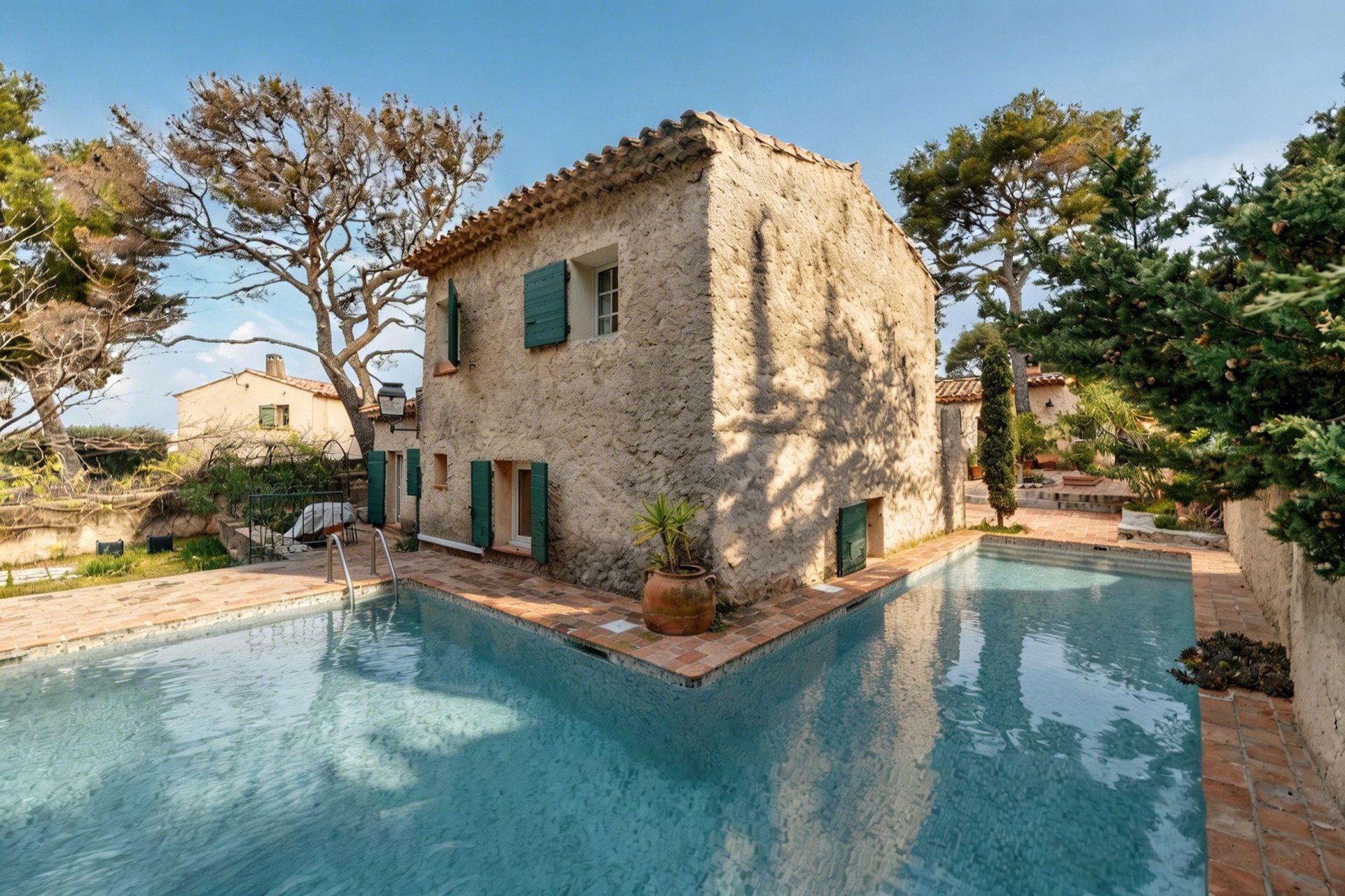 maison 8 Pièces en vente sur CASSIS (13260)