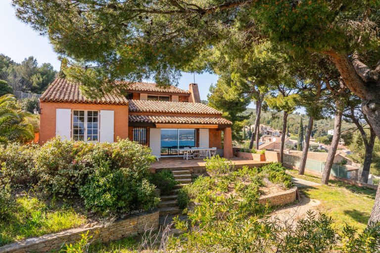 maison 6 Pièces en vente sur LA CIOTAT (13600)