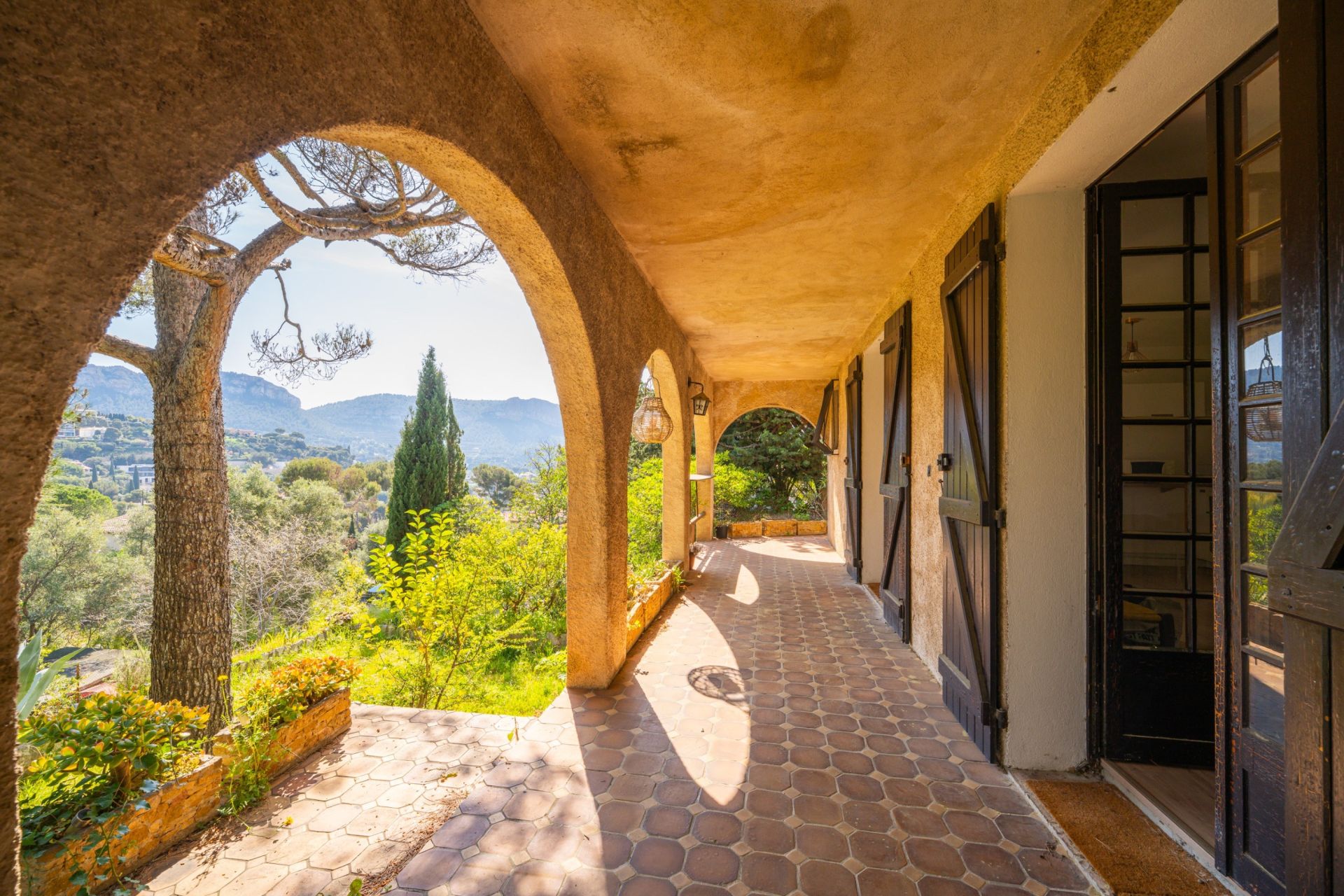 maison 5 Pièces en vente sur CASSIS (13260)