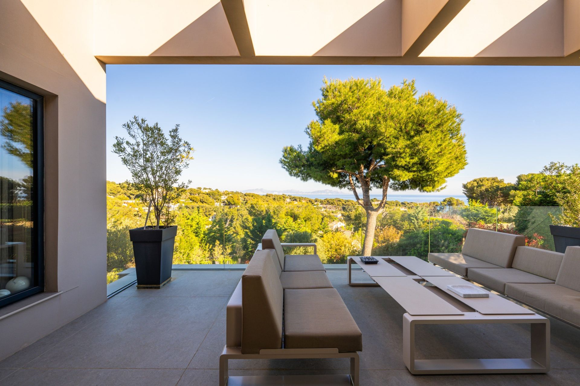 maison d'architecte 6 Pièces en vente sur CARRY LE ROUET (13620)