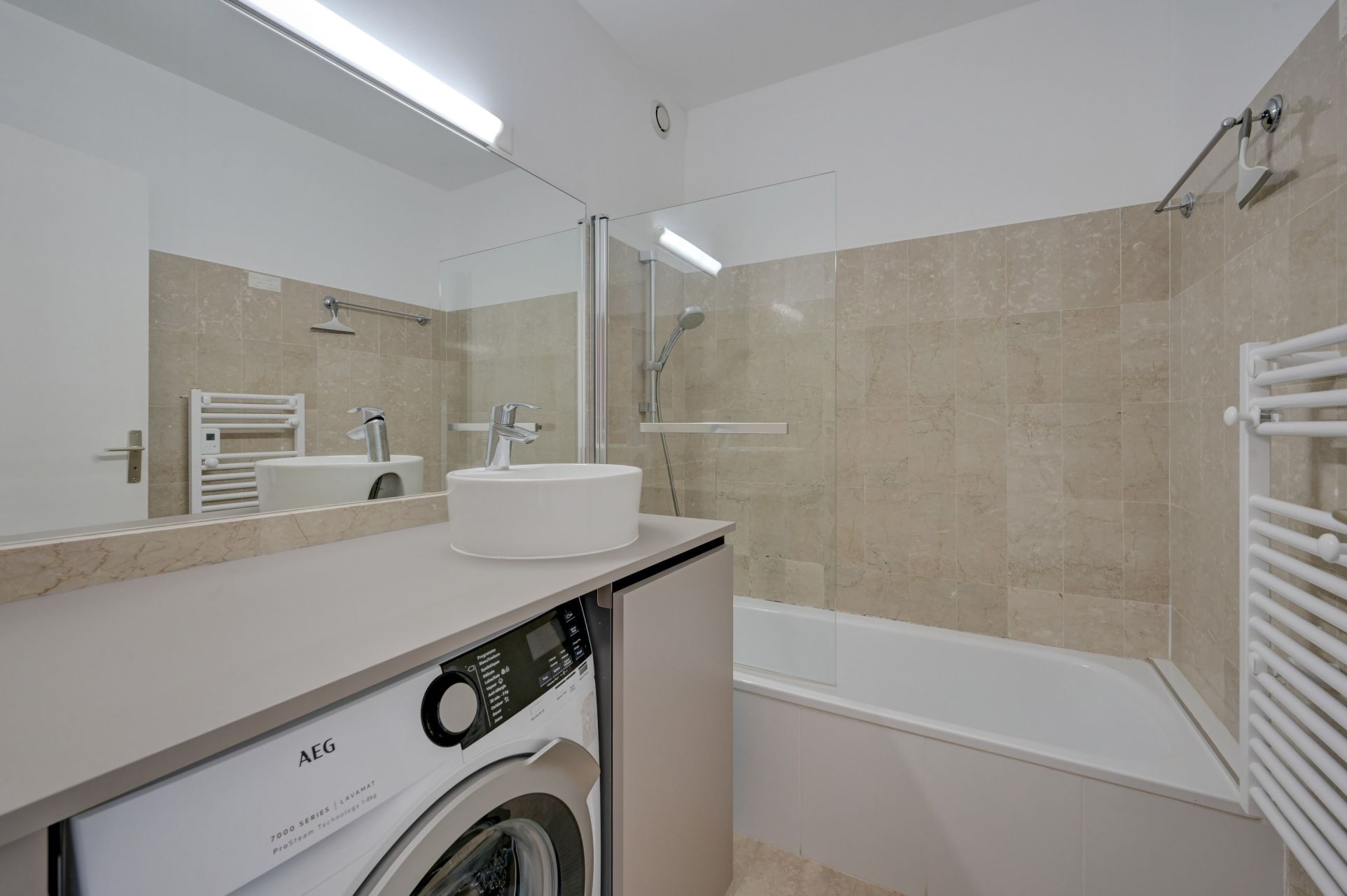 apartment 2 Rooms for sale on CASSIS (13260)