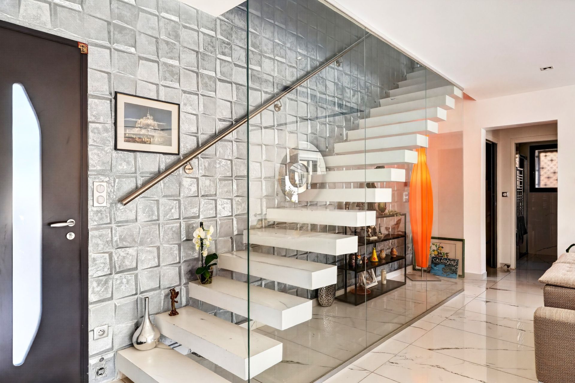 house 6 Rooms for sale on LA CIOTAT (13600)