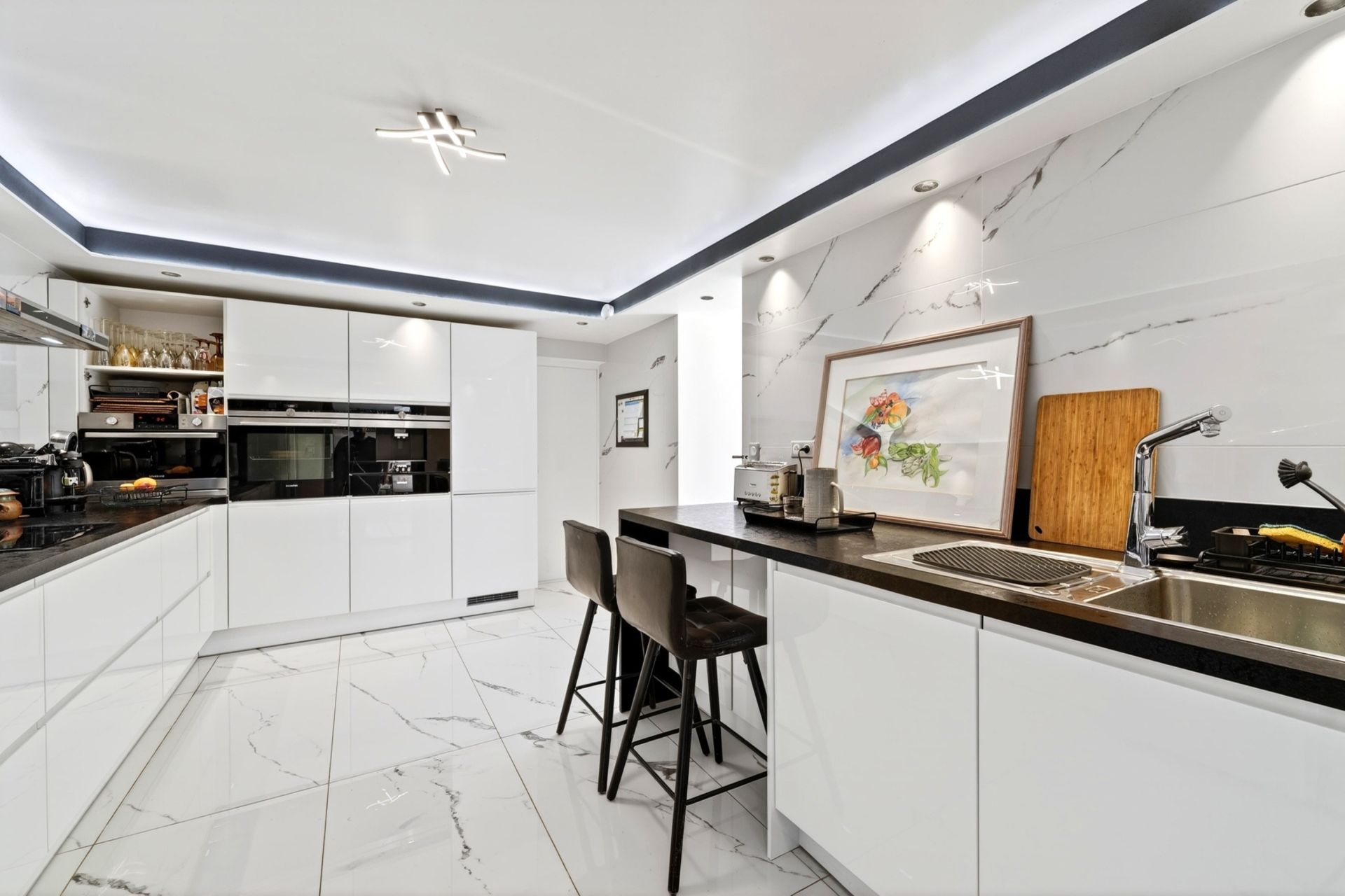 house 6 Rooms for sale on LA CIOTAT (13600)