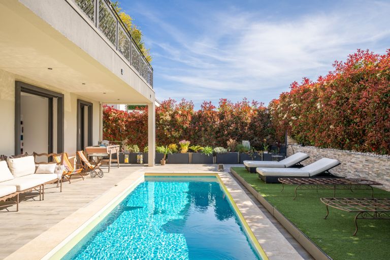 house 6 Rooms for sale on LA CIOTAT (13600)