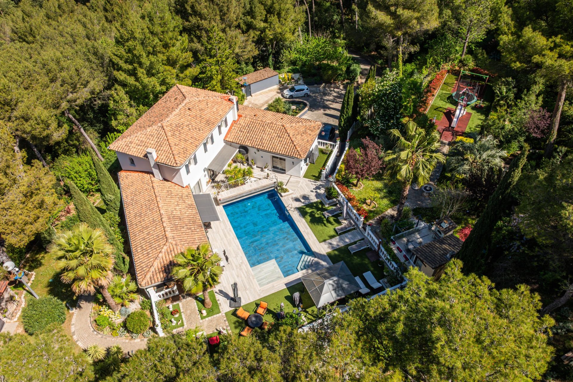 house 5 Rooms for sale on GEMENOS (13420)