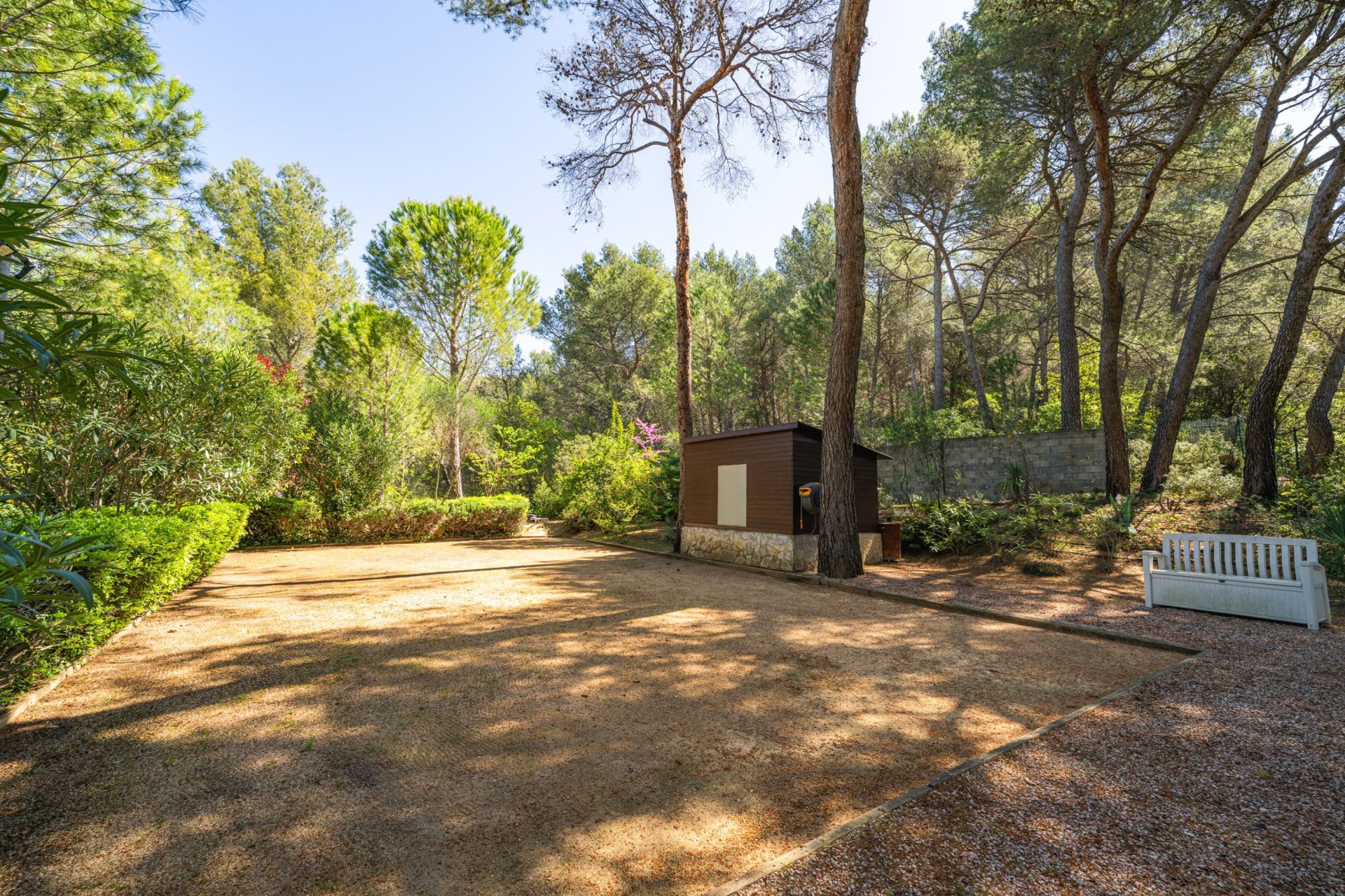 house 5 Rooms for sale on GEMENOS (13420)