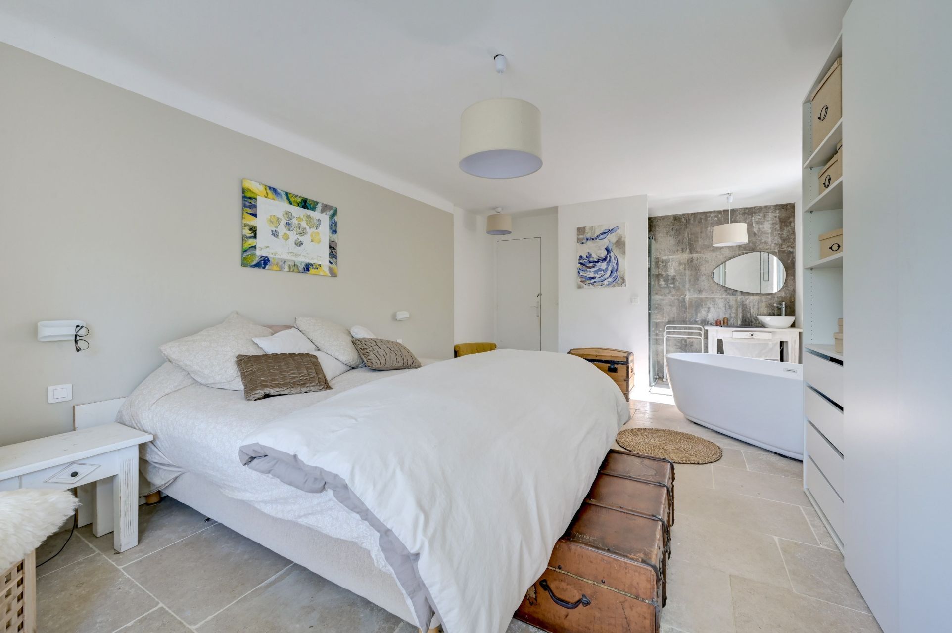 traditional house 7 Rooms for sale on SAUSSET LES PINS (13960)